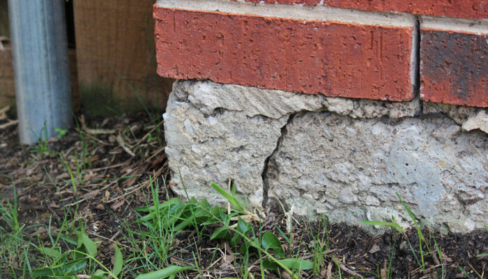 14 warning signs of home foundation problems