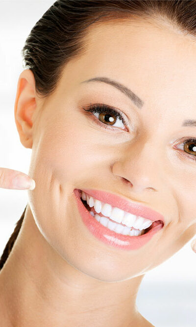 Top Ways to Naturally Whiten Yellow Teeth